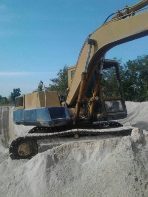 ขายรถแบคโฮ KOMATSU PC120-3 ราคา 285000