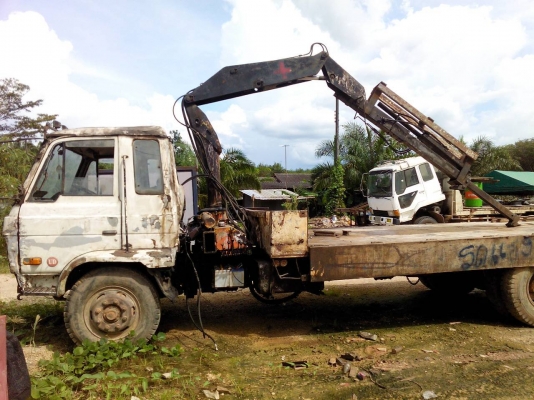 ขายรถบรรทุก 6 ล้อติดเครน NISSAN 140 แรงม้า กระบะคาร์โก้ ติดเครน ยาง 900 ราคา 200000