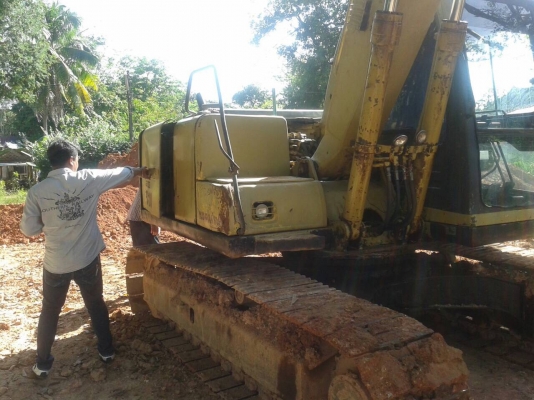 ขายรถแบคโฮ KOMATSU PC120-6 เอกสารอินวอย ระบบไฟเต็ม ราคา 850000