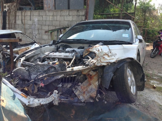 ขายรถเก๋ง TOYOTA 3 ห่วง เครื่อง 1.6 ปี 95 เกียร์ออโต้ กระจกไฟฟ้า ราคา 15000