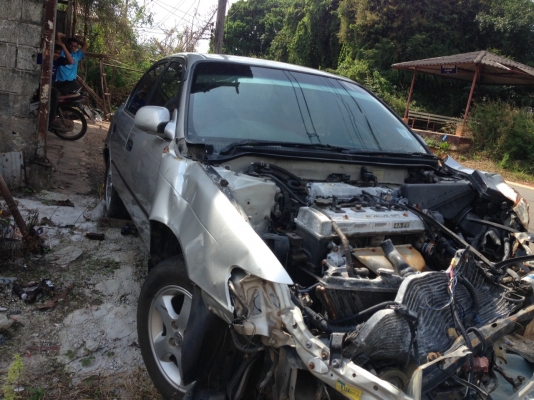 ขายรถเก๋ง TOYOTA 3 ห่วง เครื่อง 1.6 ปี 95 เกียร์ออโต้ กระจกไฟฟ้า ราคา 15000