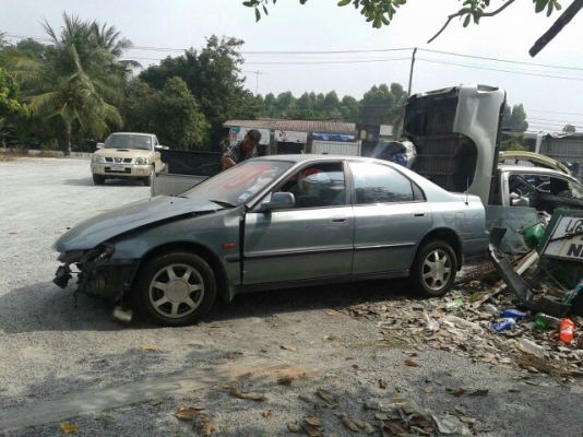 ซากเเอคครอด ปี94 ถอดเเยกอะไหลทั้งหมดภายในสวยมากๆใช้น้อย สนใจสอบถามได้มีหลายรุ่นเก๋งเเละกระบะ