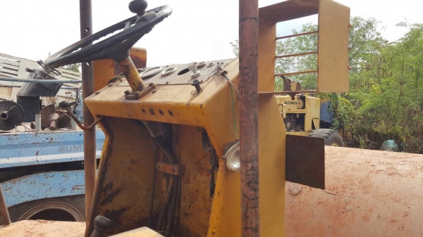 ขาย รถบดสั่นสะเทือน SAKAI 4X4 เอกสารเล่มทะเบียนครบ รถพร้อมใช้งาน