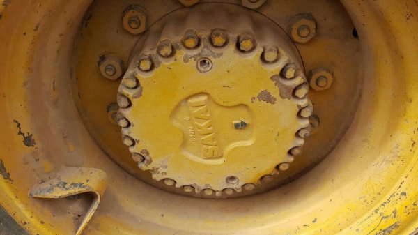 ขาย รถบดสั่นสะเทือน SAKAI 4X4 เอกสารเล่มทะเบียนครบ รถพร้อมใช้งาน