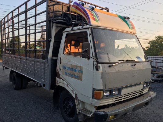 หกล้อ ฮีโน่ KM779 ยาง8.25ช่วงยาว5.50ม สภาพดีพร้อมใช้ ทะเบียนพร้อมโอน หกล้อ ฮีโน่ KM779 ยาง8.25ช่วงยาว5.50ม สภาพดีพร้อมใช้ ทะเบียนพร้อมโอน