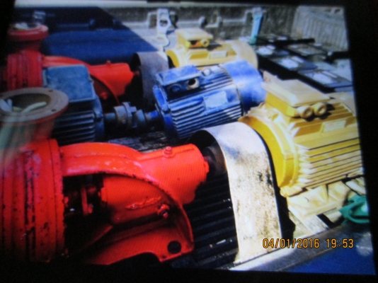 มอเตอร์  ไฟฟ้าสามสาย   5 แรงครึ่ง      ใช้งานดีมากครับ