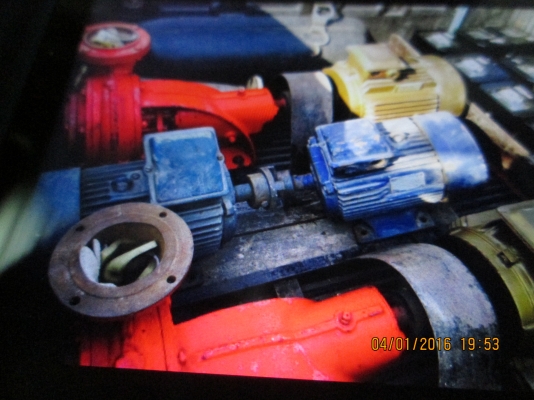 มอเตอร์  ไฟฟ้าสามสาย   5 แรงครึ่ง      ใช้งานดีมากครับ