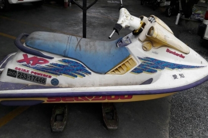 ขายเหมาเจ็ทสกี 2 ลำ  เก่าญี่ปุ่น  ลำเหลือง(SEADOO)ไม่มีกุญแจมาจากญี่ปุ่นค่ะ ตามสภาพ ราคา 90,000