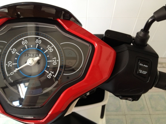 Moove ลายPaul Frank ตัวTop ล้อแม็ก วิ่ง3000 รถ4เดือน ปี58 (ของแถม 4 รายการ)