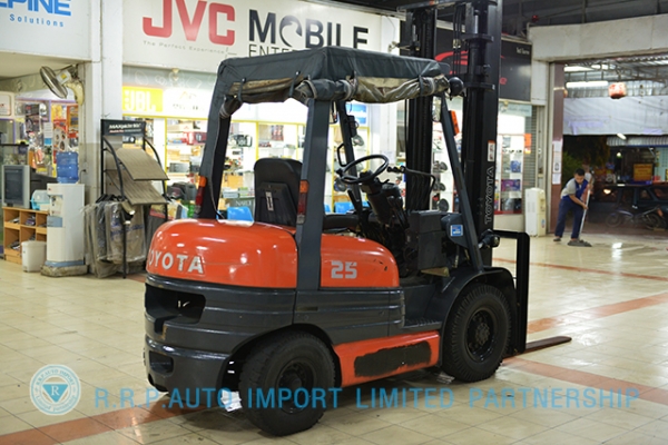 ขายรถโฟล์คลิฟท์มือสอง TOYOTA รุ่น 6FG25-15920 ราคา xxx,xxx บาท สภาพเดิมจากญี่ปุ่น