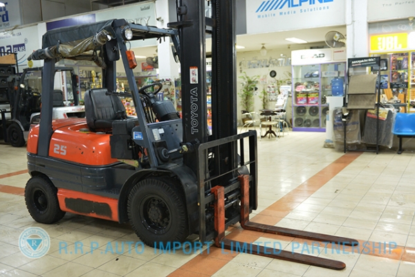 ขายรถโฟล์คลิฟท์มือสอง TOYOTA รุ่น 6FG25-15920 ราคา xxx,xxx บาท สภาพเดิมจากญี่ปุ่น