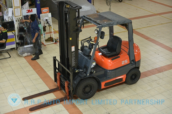 ขายรถโฟล์คลิฟท์มือสอง TOYOTA รุ่น 6FG25-15920 ราคา xxx,xxx บาท สภาพเดิมจากญี่ปุ่น