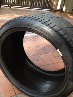 ยาง P-ZERO 235/35/19 เเละ 295/30/19