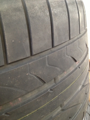 ยาง Bridgestone RE-050A 235/35/19 เเละ 305/30/19