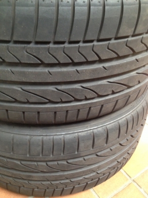 ยาง Bridgestone RE-050A 235/35/19 เเละ 305/30/19