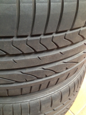 ยาง Bridgestone RE-050A 235/35/19 เเละ 305/30/19