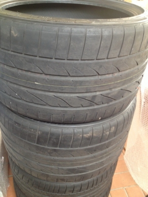 ยาง Bridgestone RE-050A 235/35/19 เเละ 305/30/19