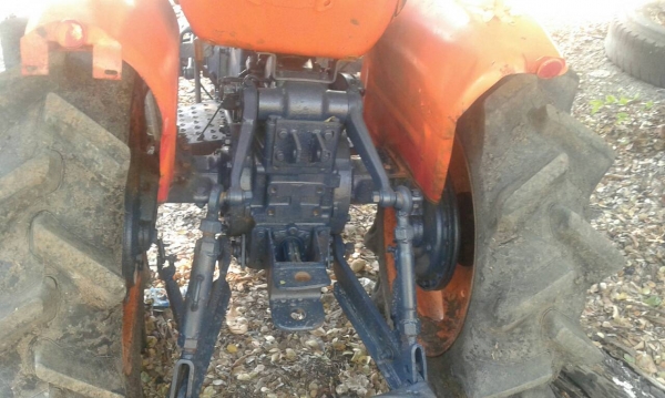 คูโบต้าหลายรุ่นหลายขนานครับ