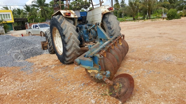 ขายรถไถ FORD 6610  2 เพลา ใบมีดดันหน้า 7 จาน เอกสารเล่มทะเบียน ราคา 380000