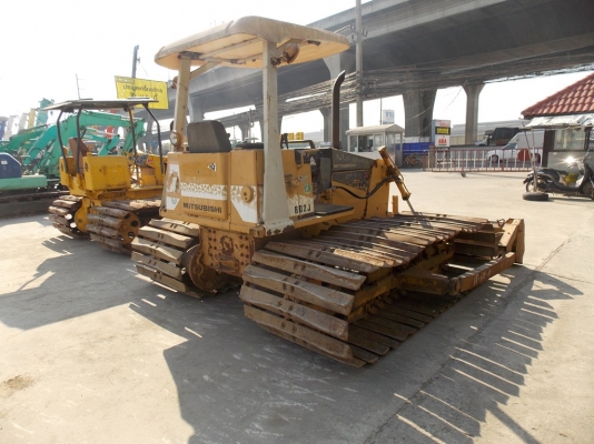 มาอีกแล้ว ต้อนรับปีใหม่งานใหม่ รถดันMITSUBISHI BD2J แทรคกว้าง 1 เมตร