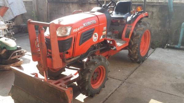 ขายรถไถคูโบต้าB2420พร้อมใบมีด+ผาน5