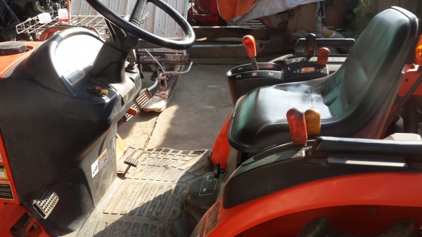 ขายรถไถคูโบต้าB2420พร้อมใบมีด+ผาน5 ขายรถไถคูโบต้าB2420พร้อมใบมีด+ผาน5