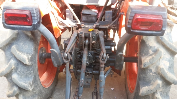 ขายรถไถคูโบต้าB2420พร้อมใบมีด+ผาน5 ขายรถไถคูโบต้าB2420พร้อมใบมีด+ผาน5