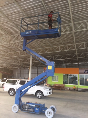 1.ขายรถกระเช้าUP-LIGHTมือสองญี่ปุ่น สูง6.10เมตร ใช้ไฟ24V ขาย85000บาท 2.ขายรถกระเช้า AICHIรุ่นSV120 สูง12เมตร เครื่องดีเซล พร้อมใช้งาน