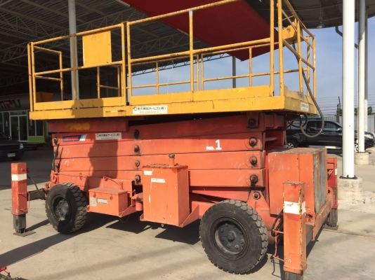 1.ขายรถกระเช้าUP-LIGHTมือสองญี่ปุ่น สูง6.10เมตร ใช้ไฟ24V ขาย85000บาท 2.ขายรถกระเช้า AICHIรุ่นSV120 สูง12เมตร เครื่องดีเซล พร้อมใช้งาน