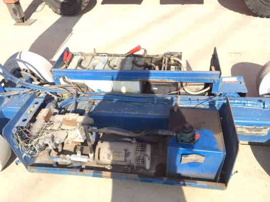 1.ขายรถกระเช้าUP-LIGHTมือสองญี่ปุ่น สูง6.10เมตร ใช้ไฟ24V ขาย85000บาท 2.ขายรถกระเช้า AICHIรุ่นSV120 สูง12เมตร เครื่องดีเซล พร้อมใช้งาน