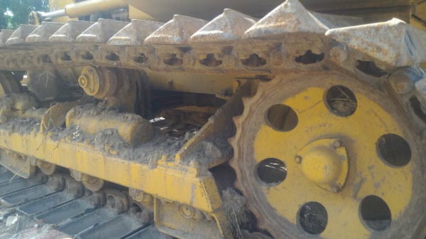 ขายครับ รถแทรกเตอร์ BD2G พร้อมใช้งานครับ