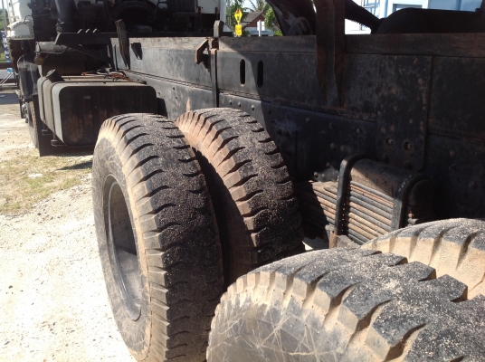 ขายสิบล้อ UD 230 ขายสิบล้อ UD 230