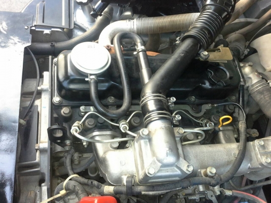 nissanรุ่นใหม่ ขนาด3ตัน เสาสูง4ม.งาสไลด์ เกียร์ออร์โต้ เครื่องยนต์ดีเซลQD32 ใช้งานน้อยกว่า4000ชั่วโมง