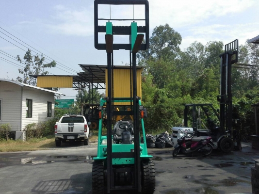 Mitsubishi ขนาด3ตัน เสาสูง3ม.เกียร์ออร์โต้ เครื่องยนต์ดีเซลS4S ยางตันใหม่4เส้น ราคาต่อรองได้0816161541