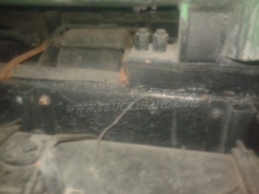 รถบรรทุกน้ำหรือรถดูดส้วม เป็นแทงค์สแตนเลสทั้งลูก ถังจุ 4,000 ลิตร