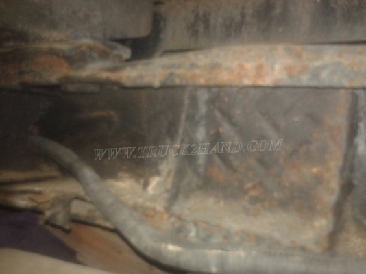 รถบรรทุกน้ำหรือรถดูดส้วม เป็นแทงค์สแตนเลสทั้งลูก ถังจุ 4,000 ลิตร