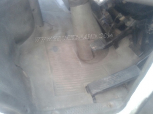 รถบรรทุกน้ำหรือรถดูดส้วม เป็นแทงค์สแตนเลสทั้งลูก ถังจุ 4,000 ลิตร