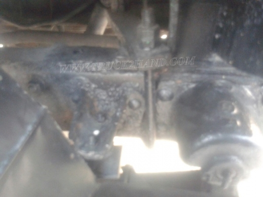 รถบรรทุกน้ำหรือรถดูดส้วม เป็นแทงค์สแตนเลสทั้งลูก ถังจุ 4,000 ลิตร