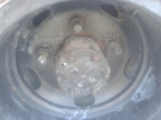 รถบรรทุกน้ำหรือรถดูดส้วม เป็นแทงค์สแตนเลสทั้งลูก ถังจุ 4,000 ลิตร