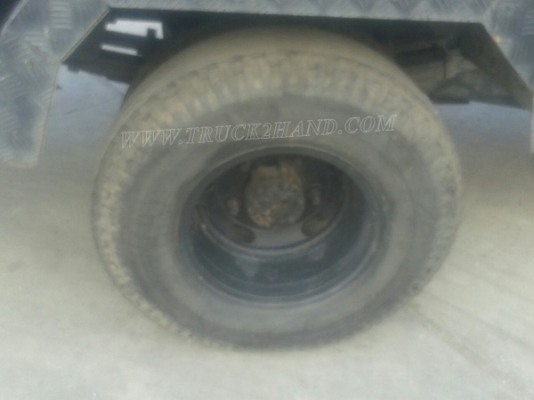 รถบรรทุกน้ำหรือรถดูดส้วม เป็นแทงค์สแตนเลสทั้งลูก ถังจุ 4,000 ลิตร