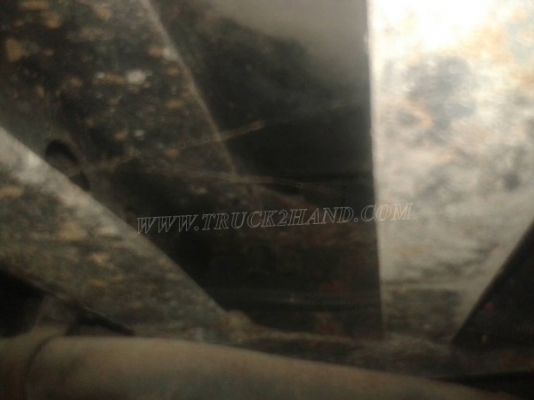 รถบรรทุกน้ำหรือรถดูดส้วม เป็นแทงค์สแตนเลสทั้งลูก ถังจุ 4,000 ลิตร