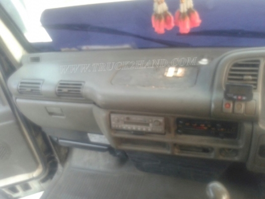 รถบรรทุกน้ำหรือรถดูดส้วม เป็นแทงค์สแตนเลสทั้งลูก ถังจุ 4,000 ลิตร