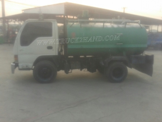 รถบรรทุกน้ำหรือรถดูดส้วม เป็นแทงค์สแตนเลสทั้งลูก ถังจุ 4,000 ลิตร