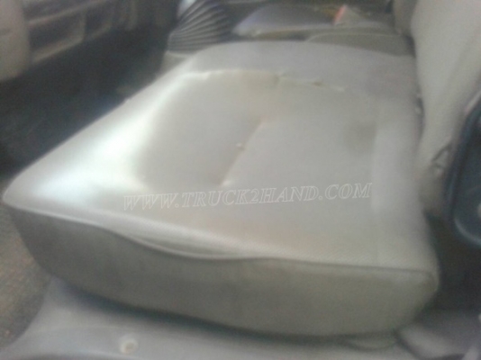 รถบรรทุกน้ำหรือรถดูดส้วม เป็นแทงค์สแตนเลสทั้งลูก ถังจุ 4,000 ลิตร