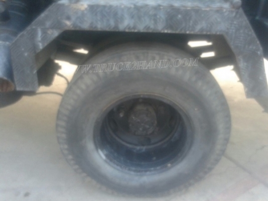 รถบรรทุกน้ำหรือรถดูดส้วม เป็นแทงค์สแตนเลสทั้งลูก ถังจุ 4,000 ลิตร