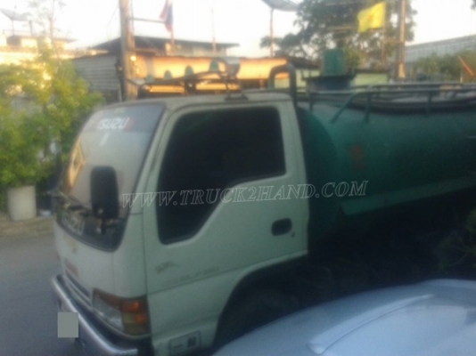 รถบรรทุกน้ำหรือรถดูดส้วม เป็นแทงค์สแตนเลสทั้งลูก ถังจุ 4,000 ลิตร