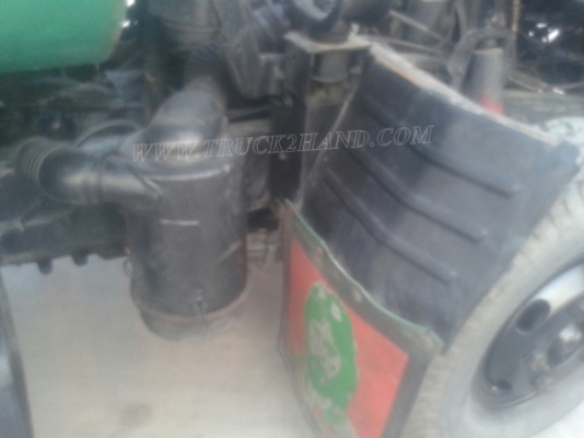 รถบรรทุกน้ำหรือรถดูดส้วม เป็นแทงค์สแตนเลสทั้งลูก ถังจุ 4,000 ลิตร