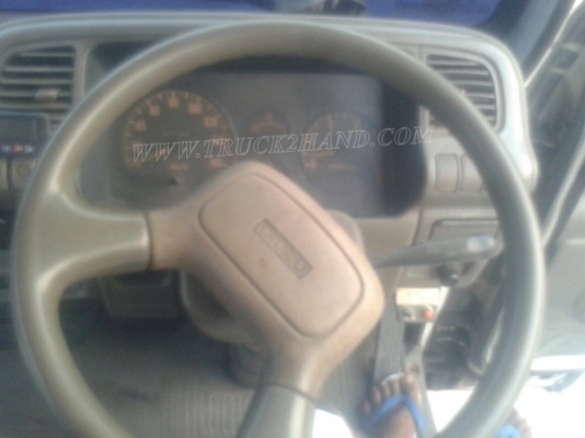 รถบรรทุกน้ำหรือรถดูดส้วม เป็นแทงค์สแตนเลสทั้งลูก ถังจุ 4,000 ลิตร