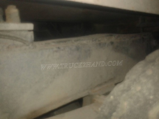 รถบรรทุกน้ำหรือรถดูดส้วม เป็นแทงค์สแตนเลสทั้งลูก ถังจุ 4,000 ลิตร