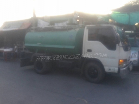 รถบรรทุกน้ำหรือรถดูดส้วม เป็นแทงค์สแตนเลสทั้งลูก ถังจุ 4,000 ลิตร